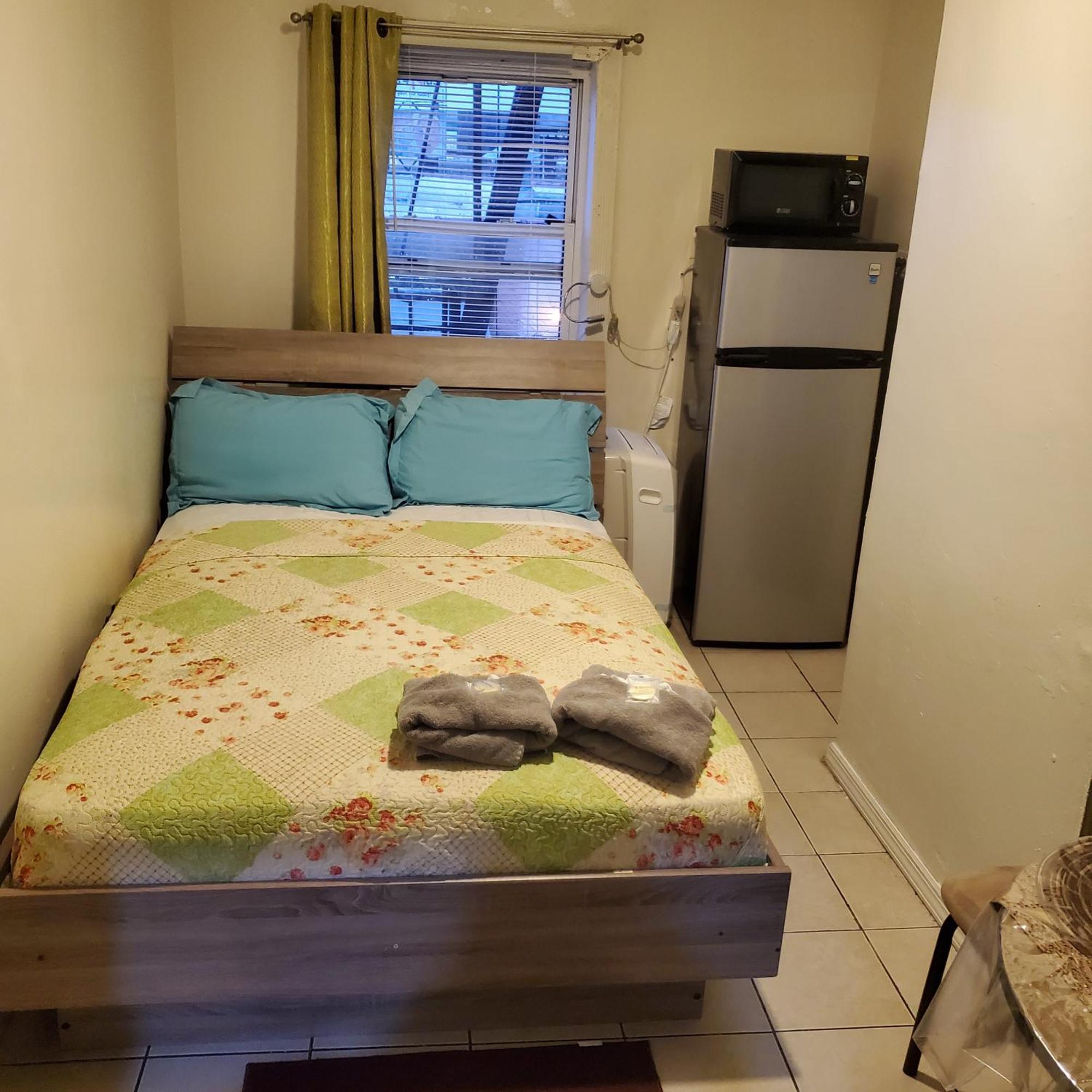 Studio And One Bedroom Apartments New York Exterior foto